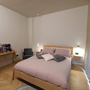 Camera con letto king size